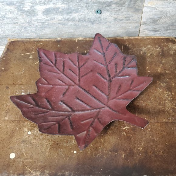 Maple Leaf Footed Candle Holder with 3-inch Handmade Pillar Candle - Picture 7 of 7